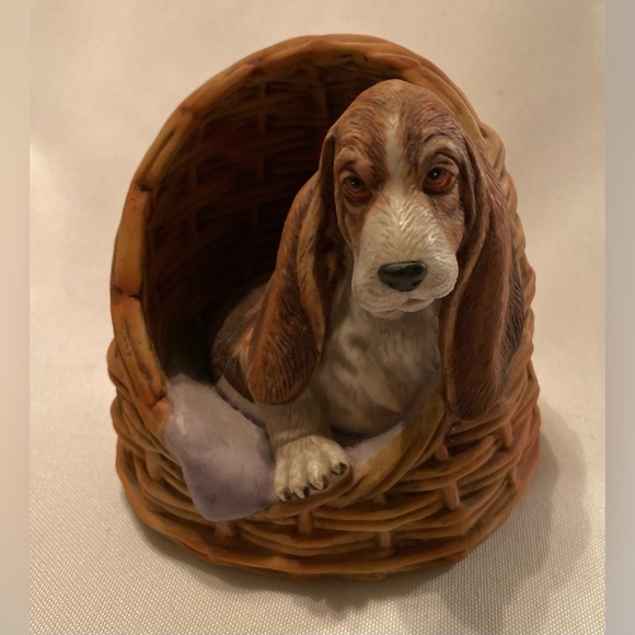 Sally Miller "Last Of The Litter" Ceramic Sculpture - Basset Hound - Picture 2 of 6